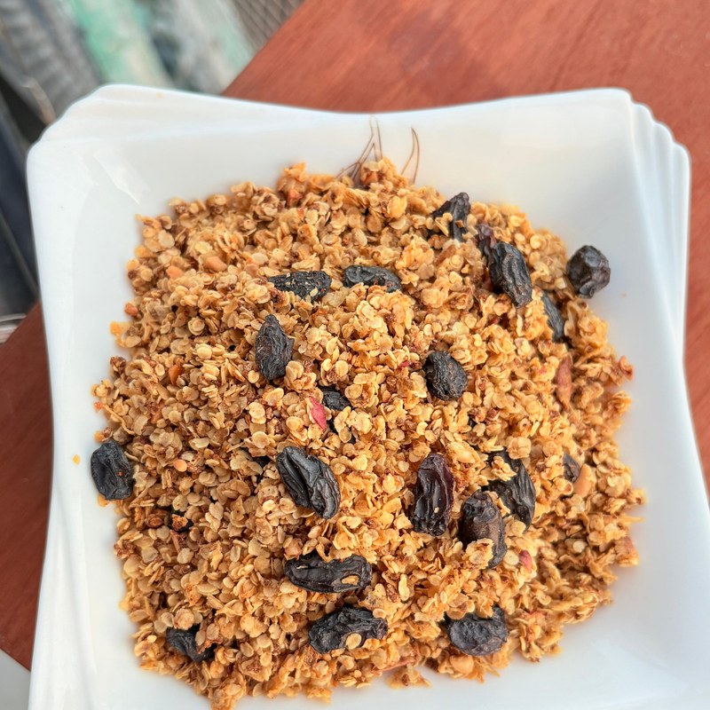 Apple Cinnamon Granola